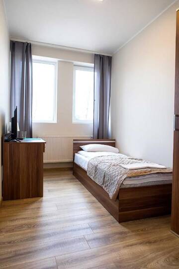 Фото номера Одноместный номер Хостелы M&amp;A GUEST ROOMS г. Ломжа 4