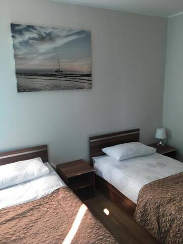 Фото номера Двухместный номер с 1 кроватью Хостелы M&amp;A GUEST ROOMS г. Ломжа 3