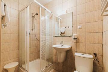 Фото номера Стандартный двухместный номер с 2 отдельными кроватями Отель Hotel Gromada Łomża г. Ломжа 3